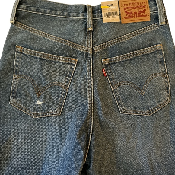 NWT woman’s Levi’s ribcage straight ankle distressed jeans 👖 size 28 - Picture 5 of 8